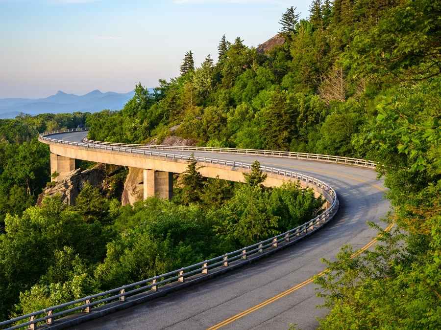 Blue Ridge Parkway - National Parks In North Carolina (1)