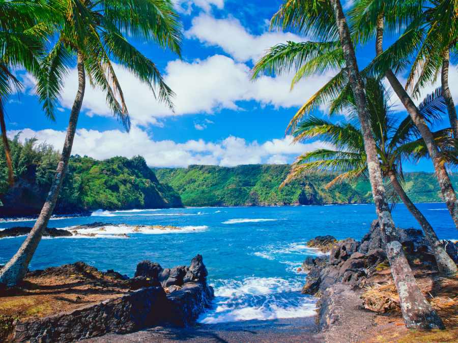 Hawaii - most expensive states to live in