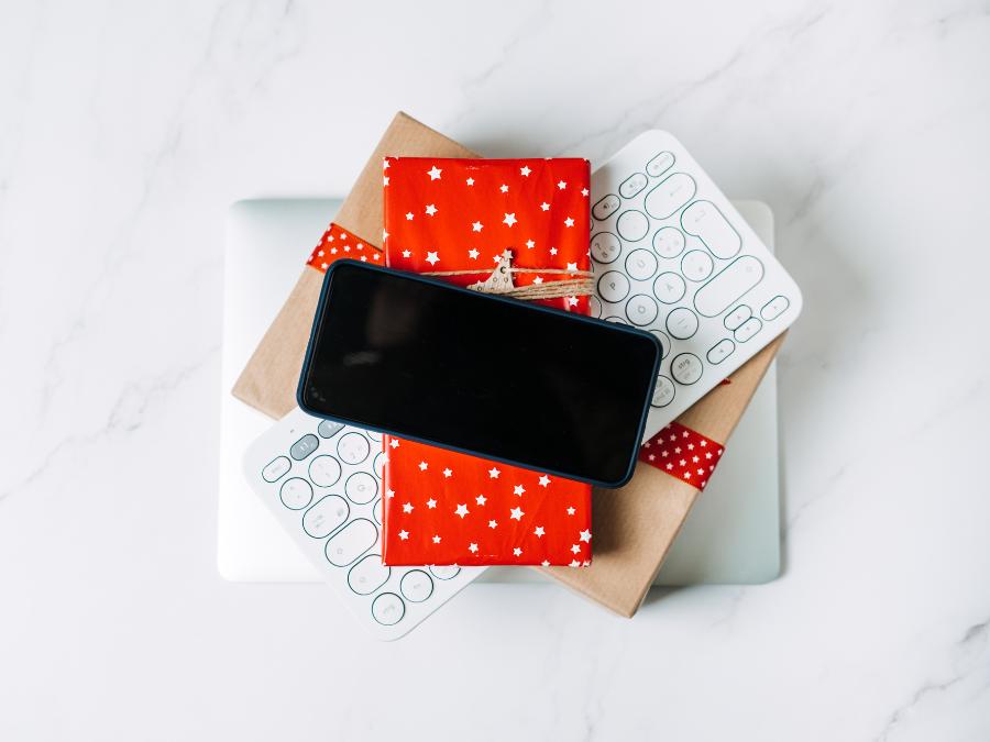 Gadgets and Tech Gifts - Valentine's Gifts for Boyfriend